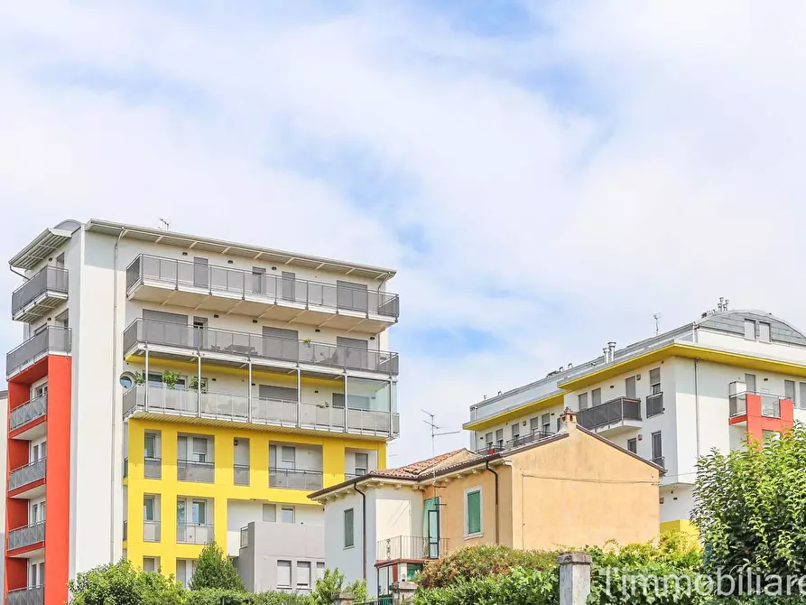 Immagine 2 di Appartamento in vendita  in Via Saval 3 a Verona