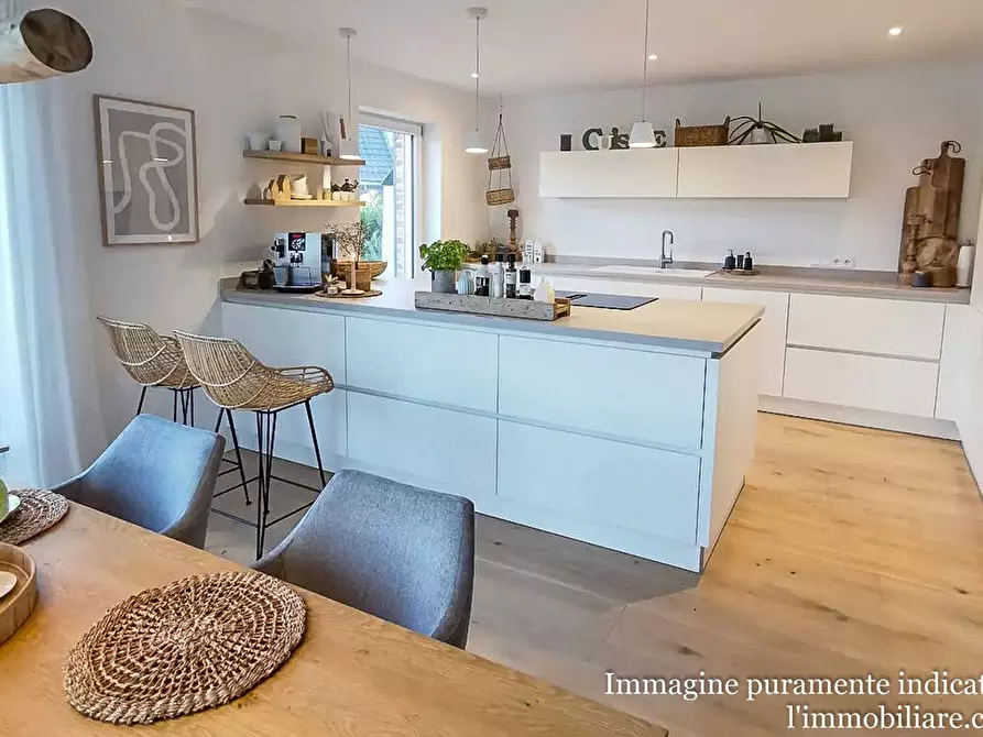 Immagine 2 di Appartamento in vendita  in Via Don Carlo Steeb 21 a Verona