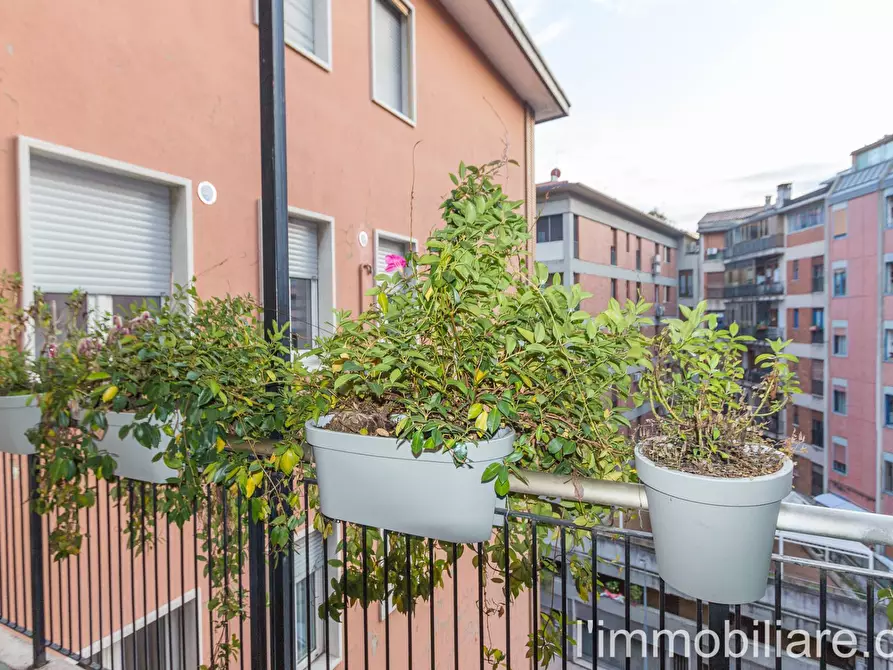 Immagine 5 di Appartamento in vendita  in Via Francesco Berni 12 a Verona