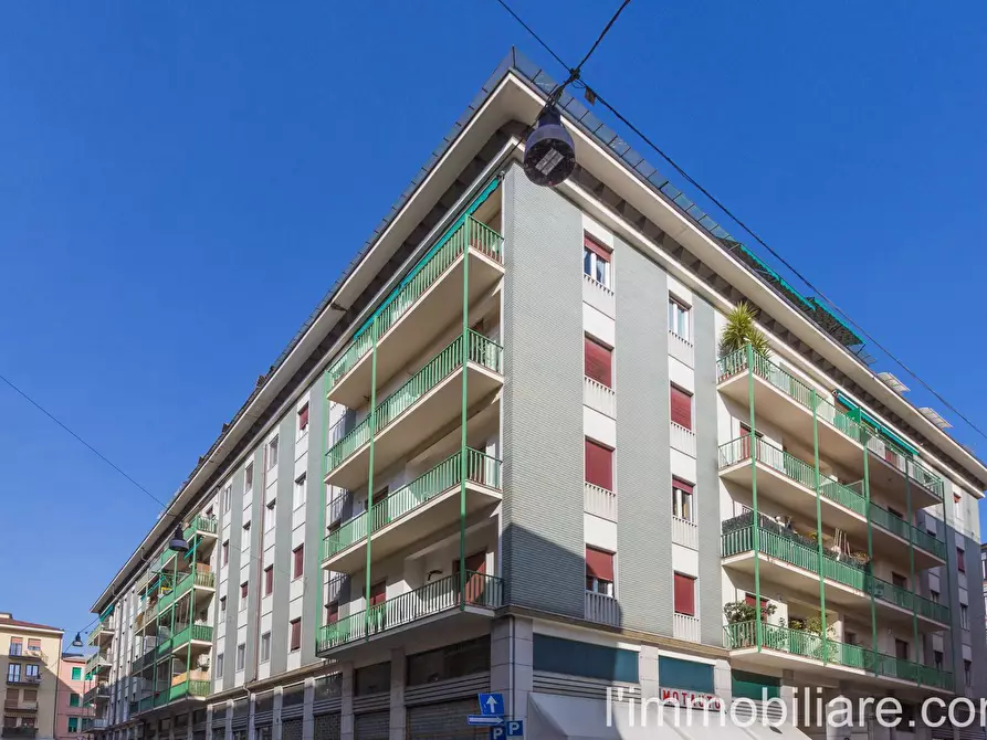 Immagine 9 di Appartamento in vendita  in Via Don Carlo Steeb 21 a Verona