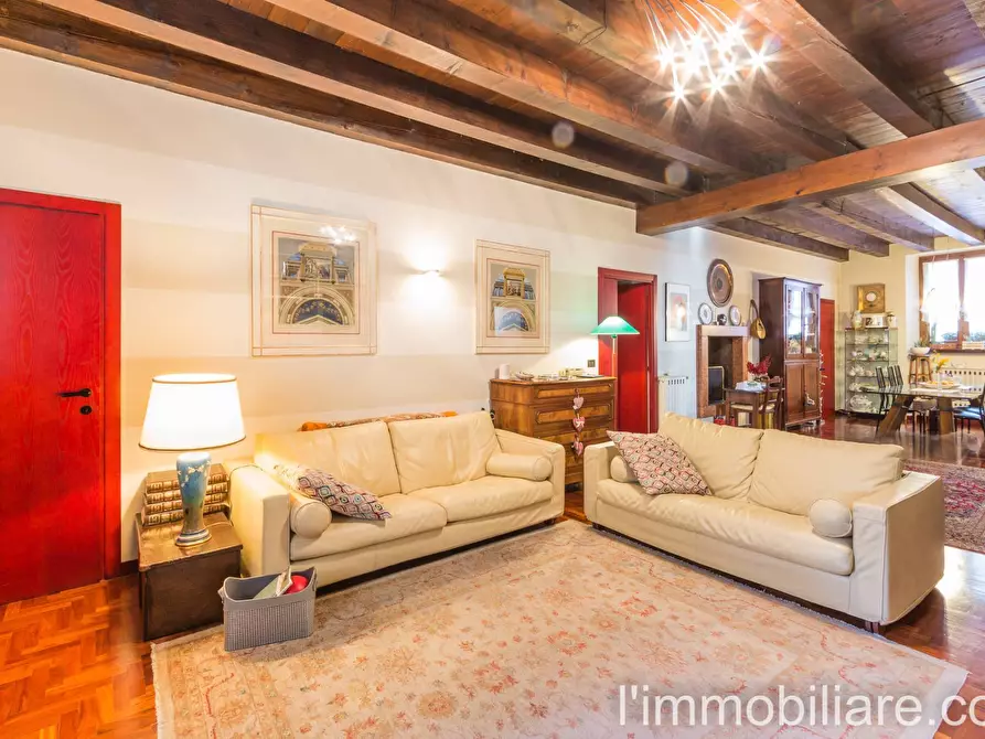 Immagine 4 di Appartamento in vendita  in Via Amanti 13 a Verona