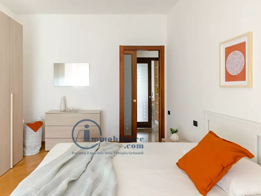 Immagine 33 di Camera in affitto  in Via Bari 24 a Milano