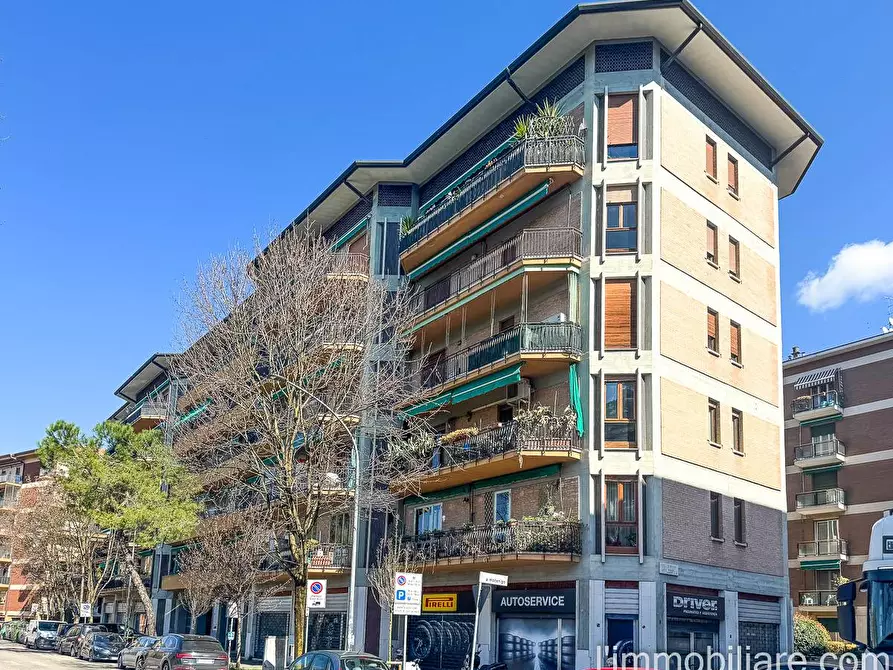 Immagine 1 di Appartamento in vendita  in Via Alvise Mocenigo 8 a Verona