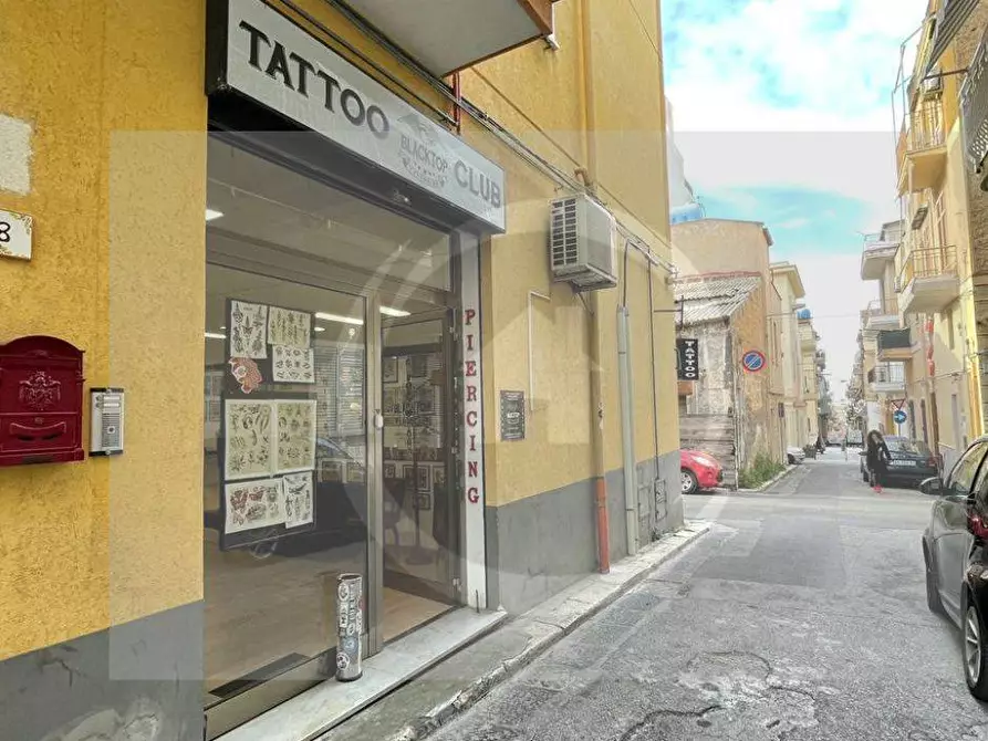 Immagine 2 di Locale commerciale in vendita  in Via Mangiacomo 8 a Bagheria