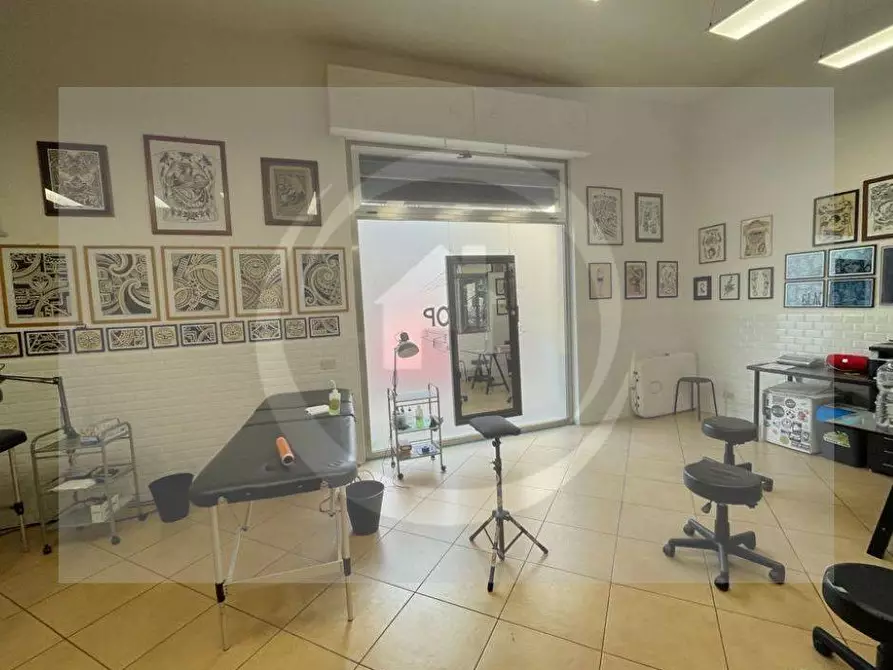 Immagine 7 di Locale commerciale in vendita  in Via Mangiacomo 8 a Bagheria