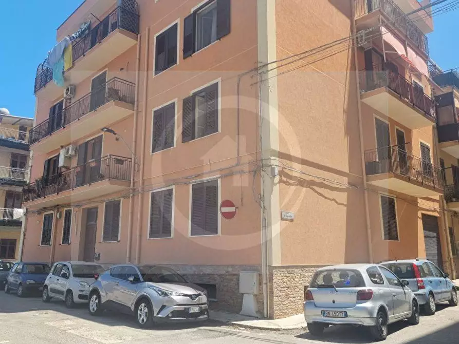 Immagine 1 di Appartamento in vendita  in via Generale Armando Diez 93 a Bagheria