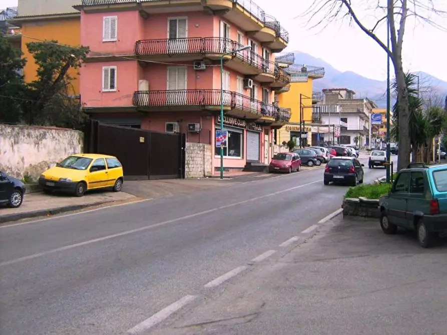 Immagine 8 di Locale commerciale in vendita  in via nazionale delle puglie a Aiello Del Sabato