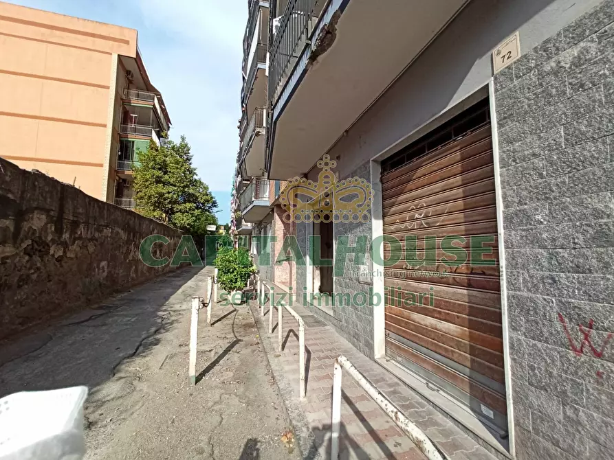 Immagine 3 di Locale commerciale in vendita  in via filippo turati a San Giorgio A Cremano