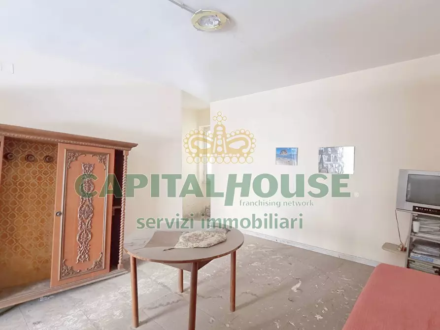 Immagine 1 di Ufficio in vendita  a Capodrise