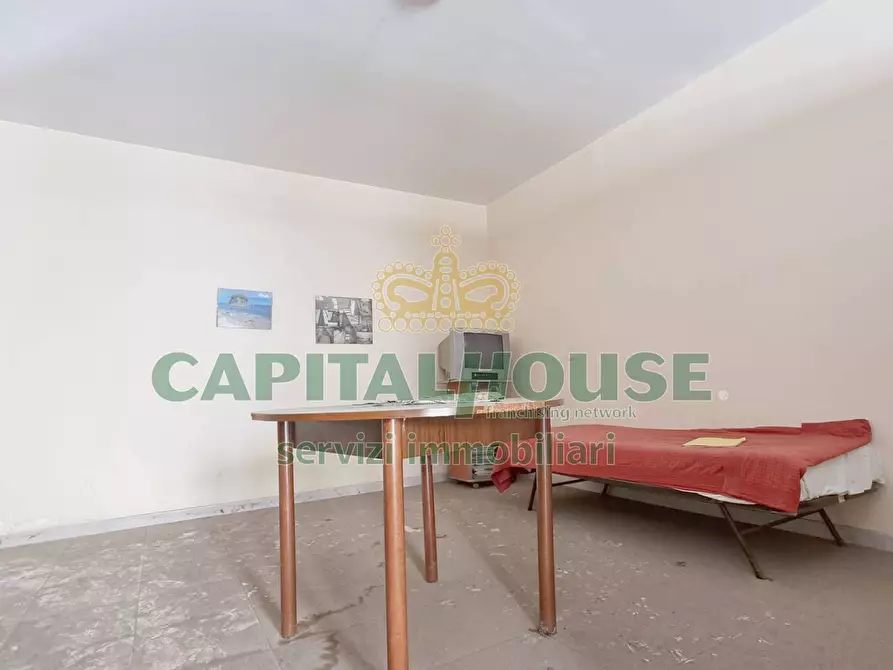 Immagine 3 di Ufficio in vendita  a Capodrise