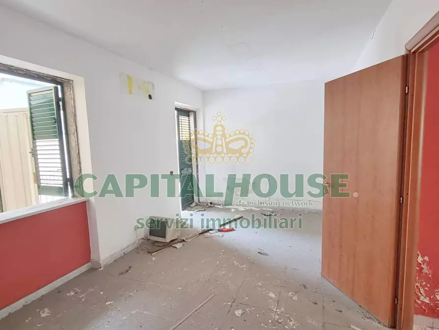 Immagine 1 di Ufficio in vendita  a Capodrise