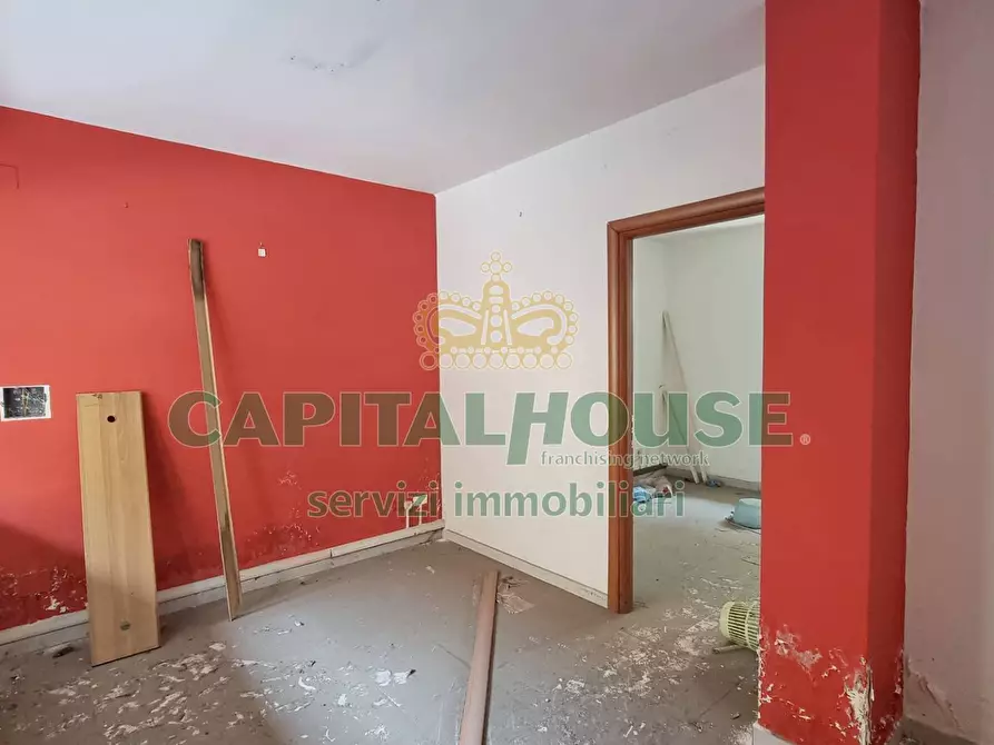 Immagine 9 di Ufficio in vendita  a Capodrise