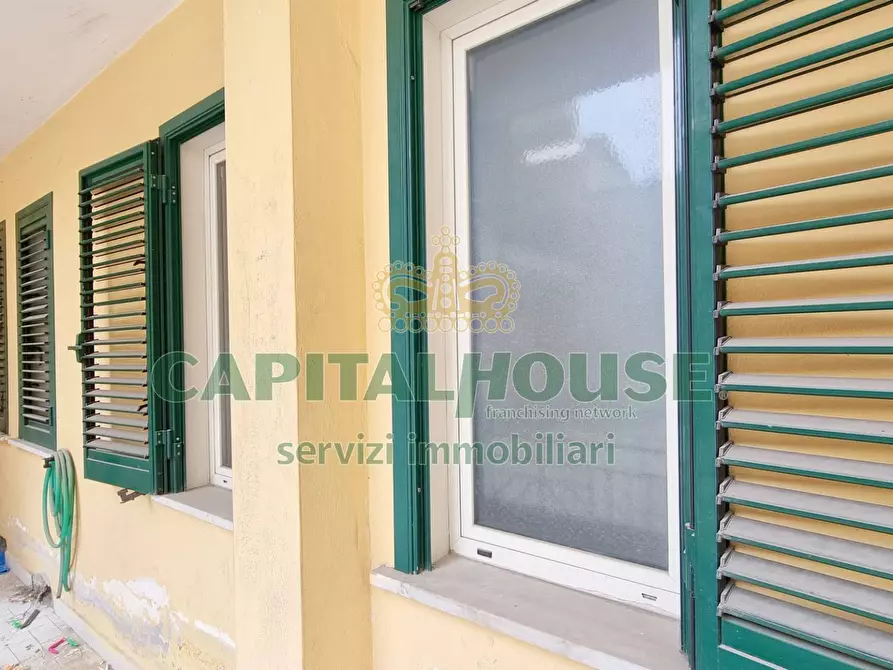 Immagine 13 di Ufficio in vendita  a Capodrise