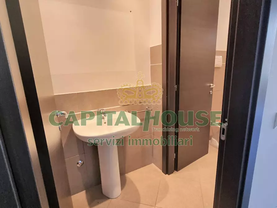 Immagine 15 di Ufficio in vendita  a Camigliano