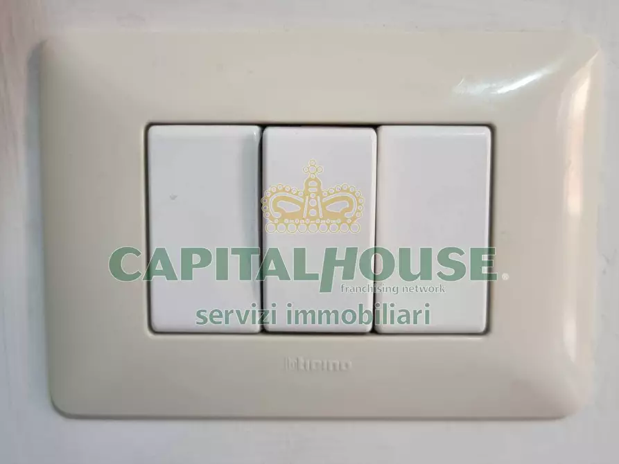 Immagine 28 di Ufficio in vendita  a Camigliano