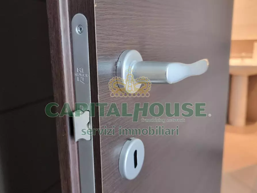 Immagine 29 di Ufficio in vendita  a Camigliano