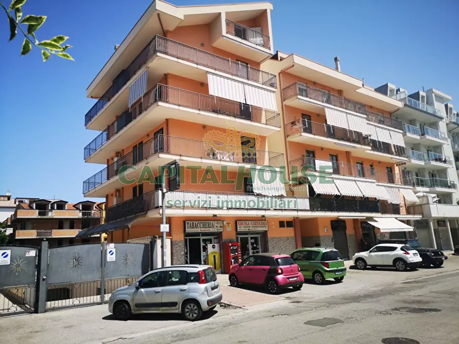 Immagine 12 di Appartamento in vendita  in Via Patturelli a Capodrise