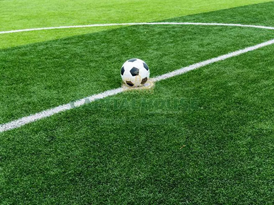 Immagine 3 di Locale commerciale in vendita  a Capodrise