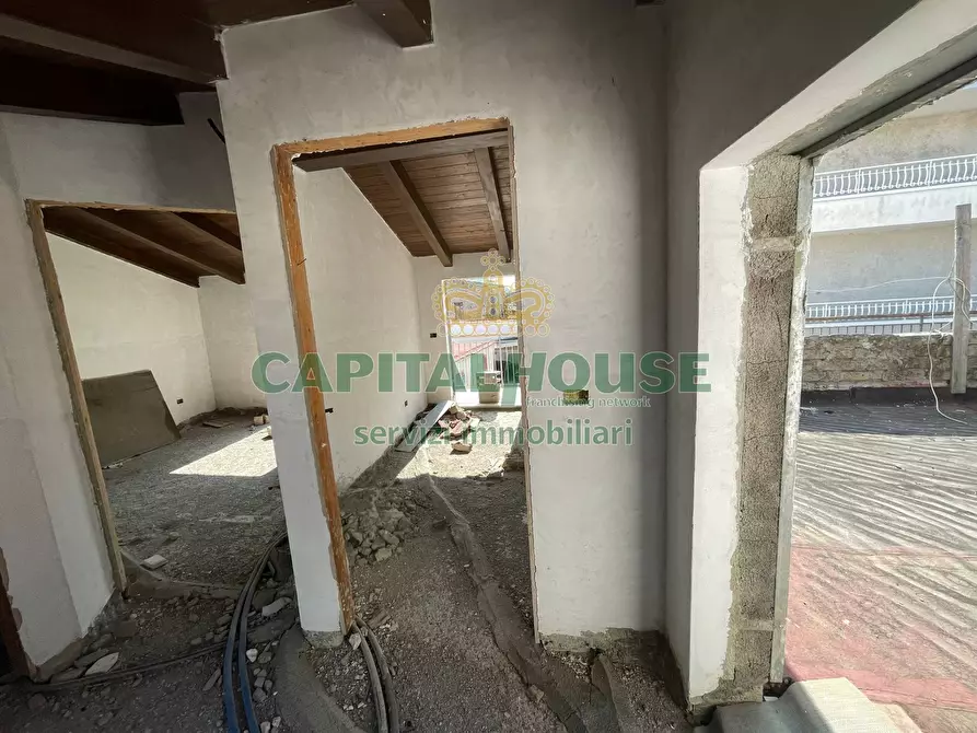 Immagine 29 di Casa semindipendente in vendita  in via giugliani a Cercola