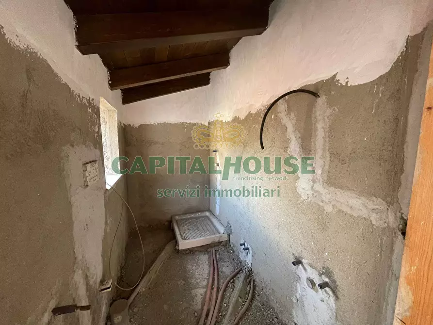 Immagine 32 di Casa semindipendente in vendita  in via giugliani a Cercola