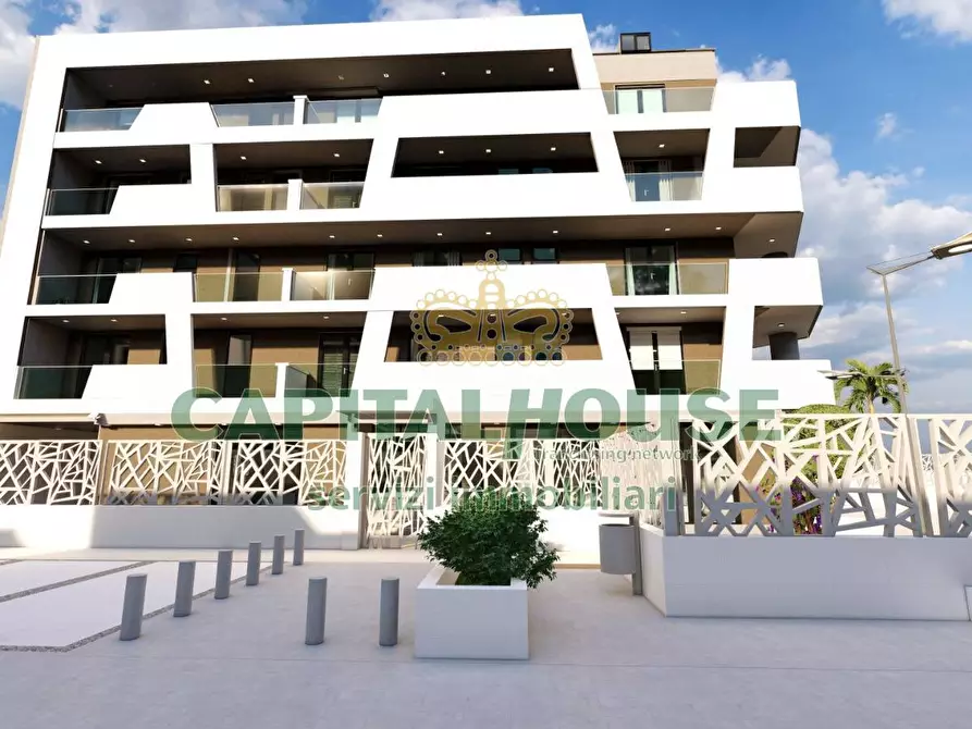 Immagine 6 di Locale commerciale in vendita  in Via Umberto Saba a Capodrise