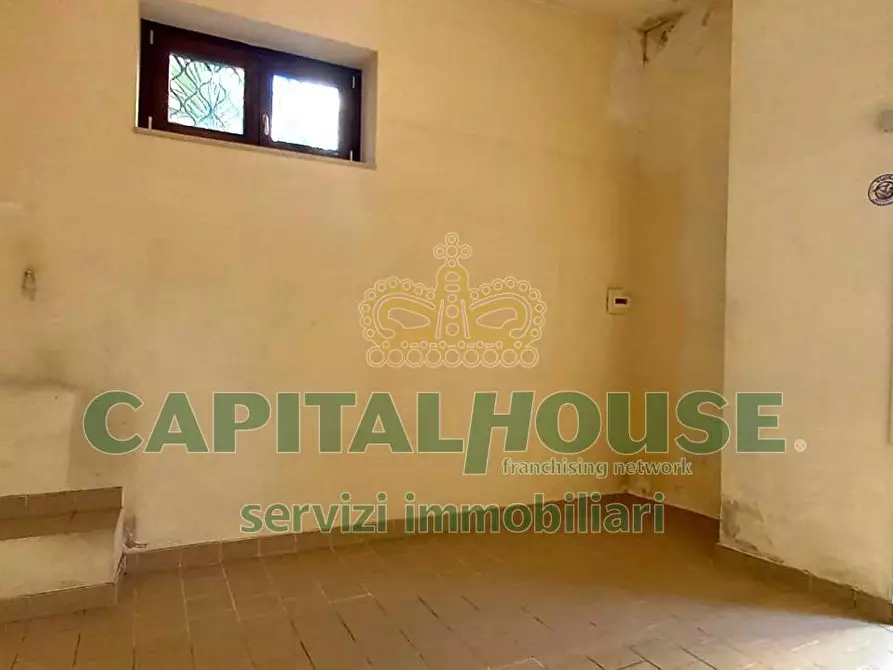 Immagine 8 di Locale commerciale in affitto  in corso gran priorato di malta a Capua