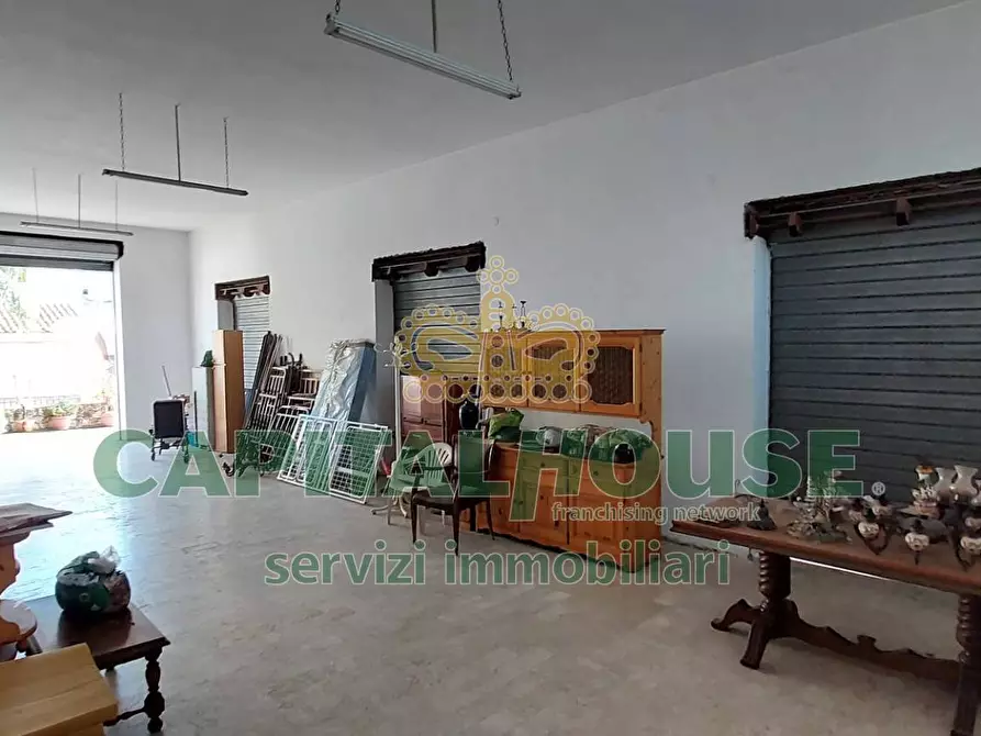 Immagine 4 di Magazzino in affitto  in via moccia a Cercola