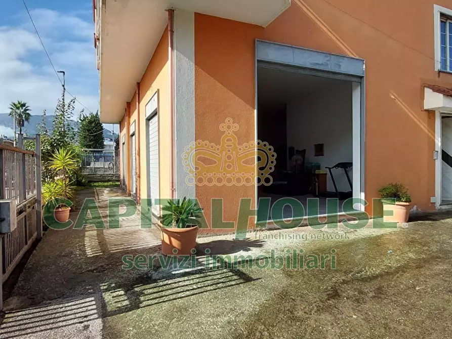 Immagine 6 di Magazzino in affitto  in via moccia a Cercola