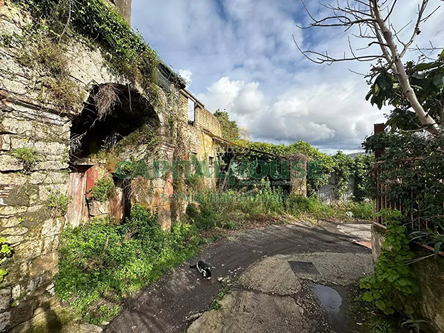 Immagine 10 di Rustico / casale in vendita  in Via Ammaturo a Cercola