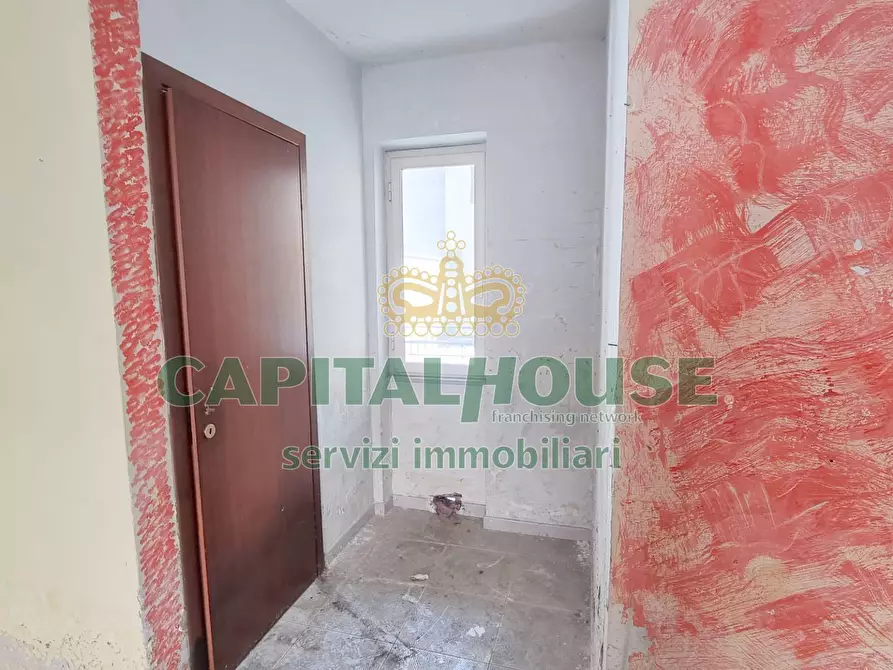 Immagine 9 di Ufficio in vendita  a Capodrise