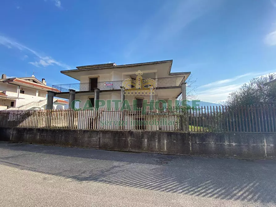 Immagine 1 di Villa in vendita  a Mercato San Severino