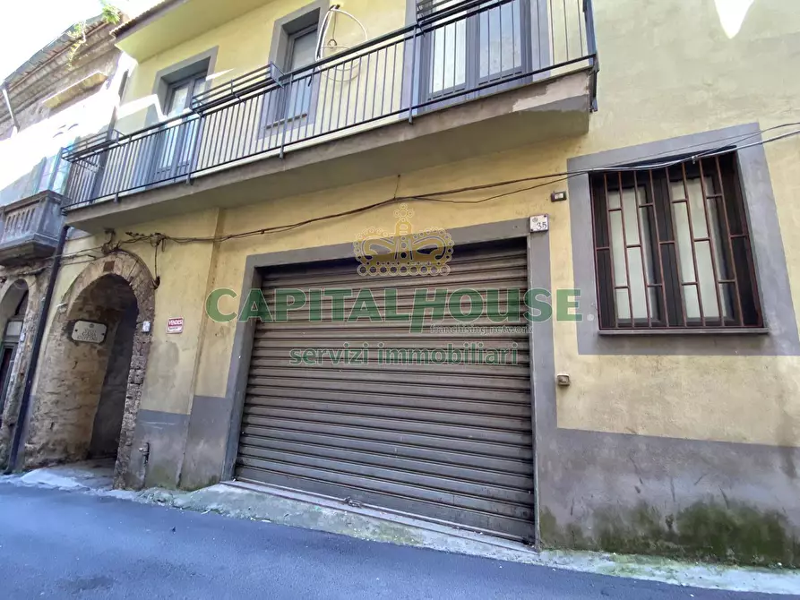 Immagine 1 di Locale commerciale in vendita  a Mercato San Severino