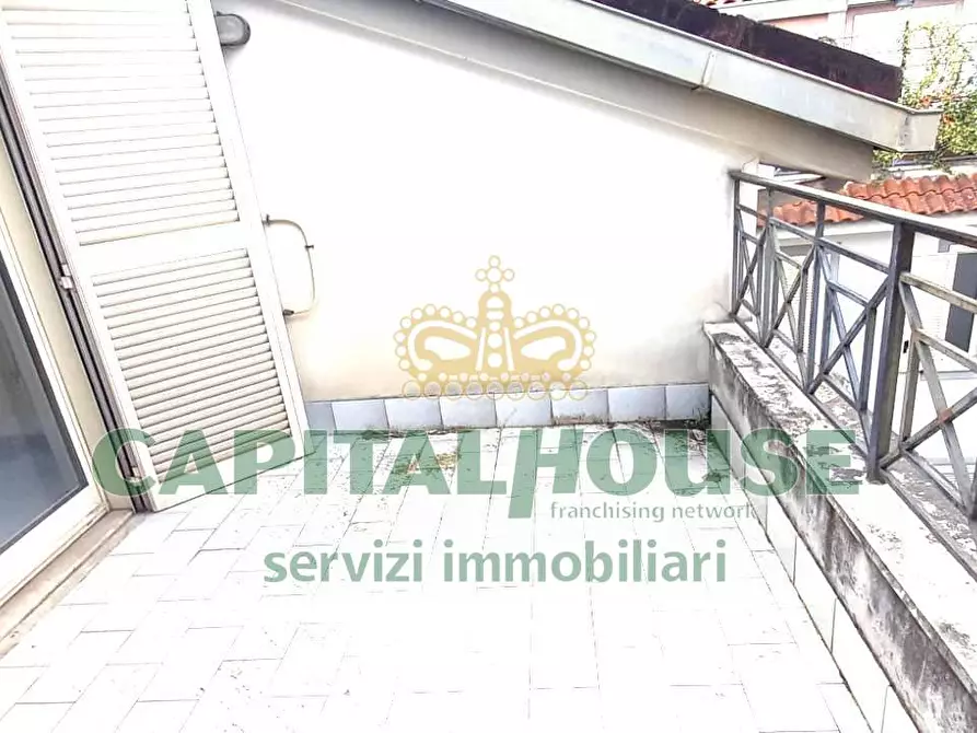 Immagine 8 di Attico in affitto  in piazza medaglie d'oro a Capua