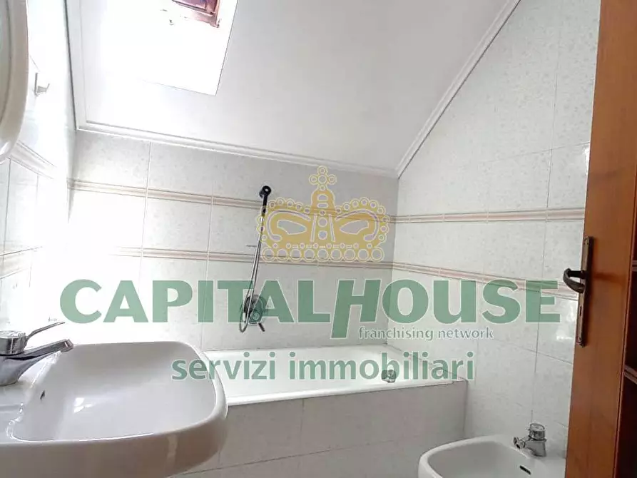 Immagine 31 di Attico in affitto  in piazza medaglie d'oro a Capua