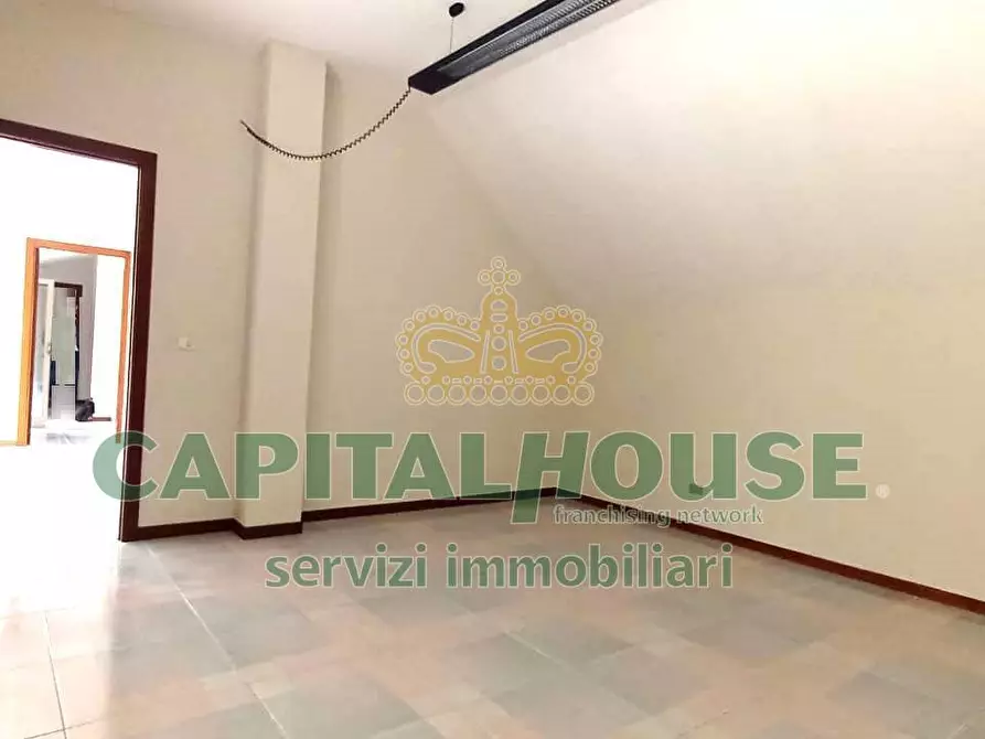 Immagine 36 di Attico in affitto  in piazza medaglie d'oro a Capua