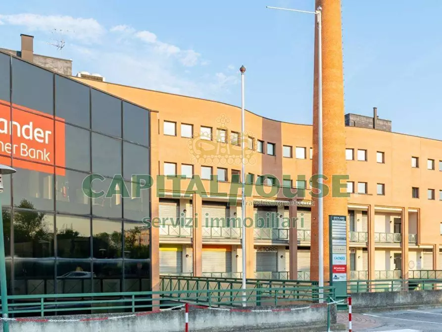 Immagine 12 di Ufficio in affitto  in Via Piero Gobetti a Bologna