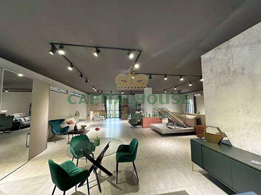 Immagine 6 di Laboratorio in affitto  in via nuova saviano a Cercola