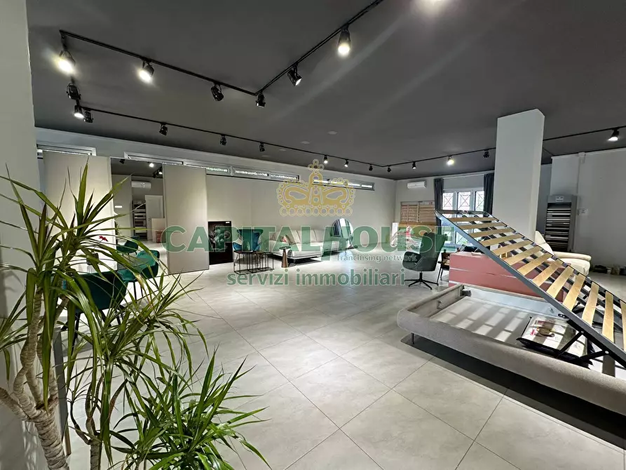 Immagine 7 di Laboratorio in affitto  in via nuova saviano a Cercola