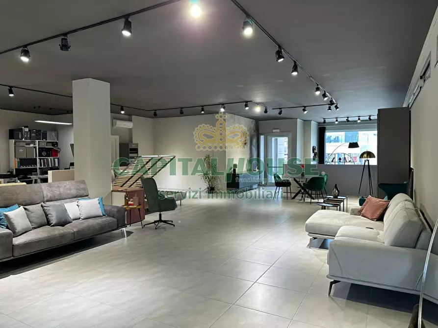 Immagine 9 di Laboratorio in affitto  in via nuova saviano a Cercola