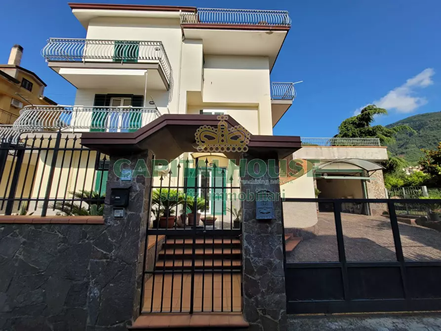 Immagine 36 di Villa in vendita  in Via La Fora a Baronissi