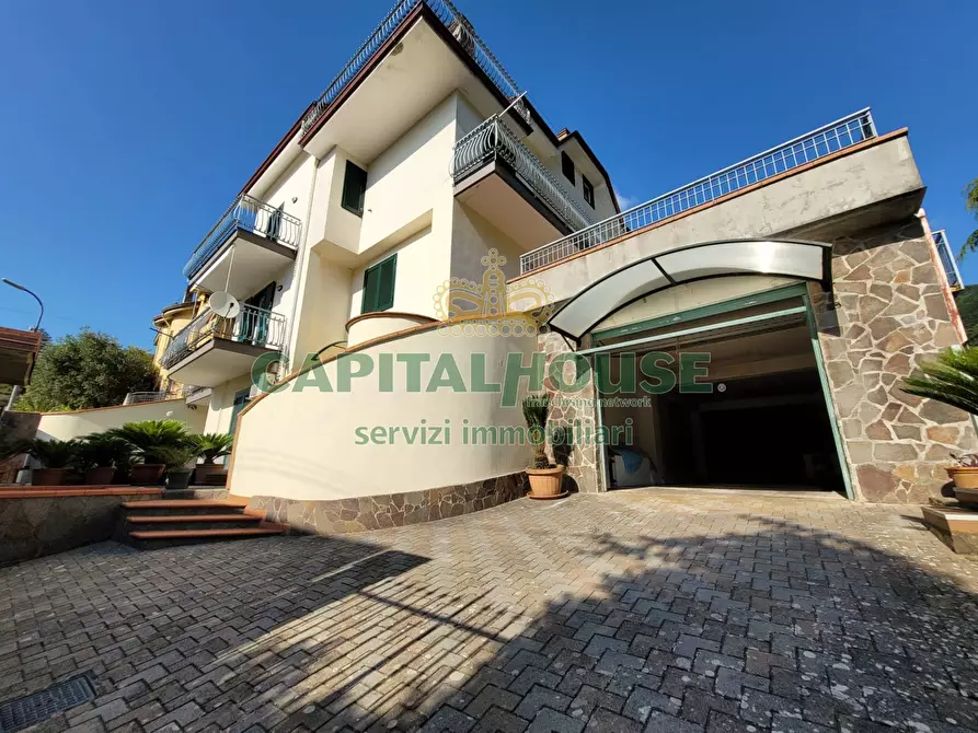 Immagine 4 di Villa in vendita  in Via La Fora a Baronissi