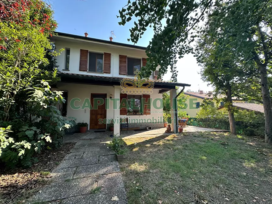 Immagine 2 di Villa in affitto  in Via Irma Bandiera a Granarolo Dell'emilia