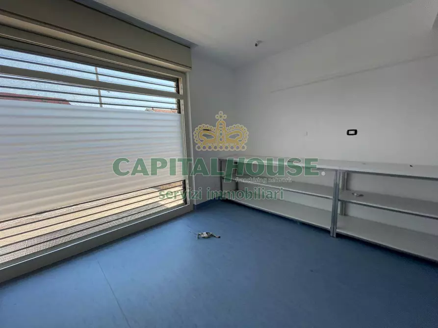 Immagine 12 di Locale commerciale in affitto  in zona supermercato Decò a Santa Maria Capua Vetere