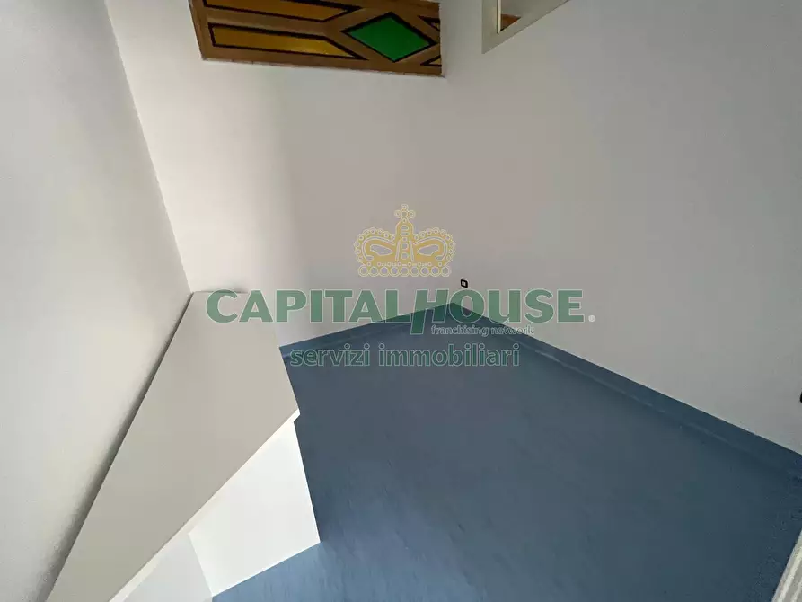 Immagine 18 di Locale commerciale in affitto  in zona supermercato Decò a Santa Maria Capua Vetere