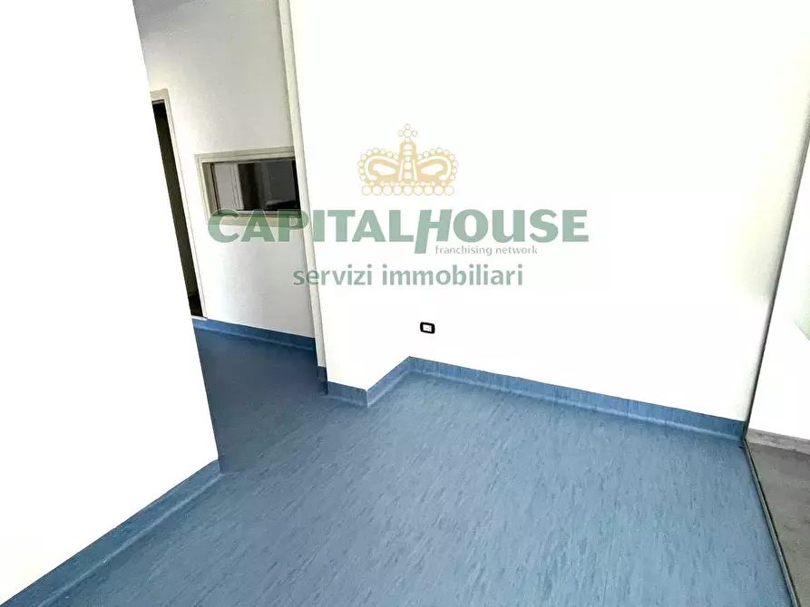 Immagine 19 di Locale commerciale in affitto  in zona supermercato Decò a Santa Maria Capua Vetere