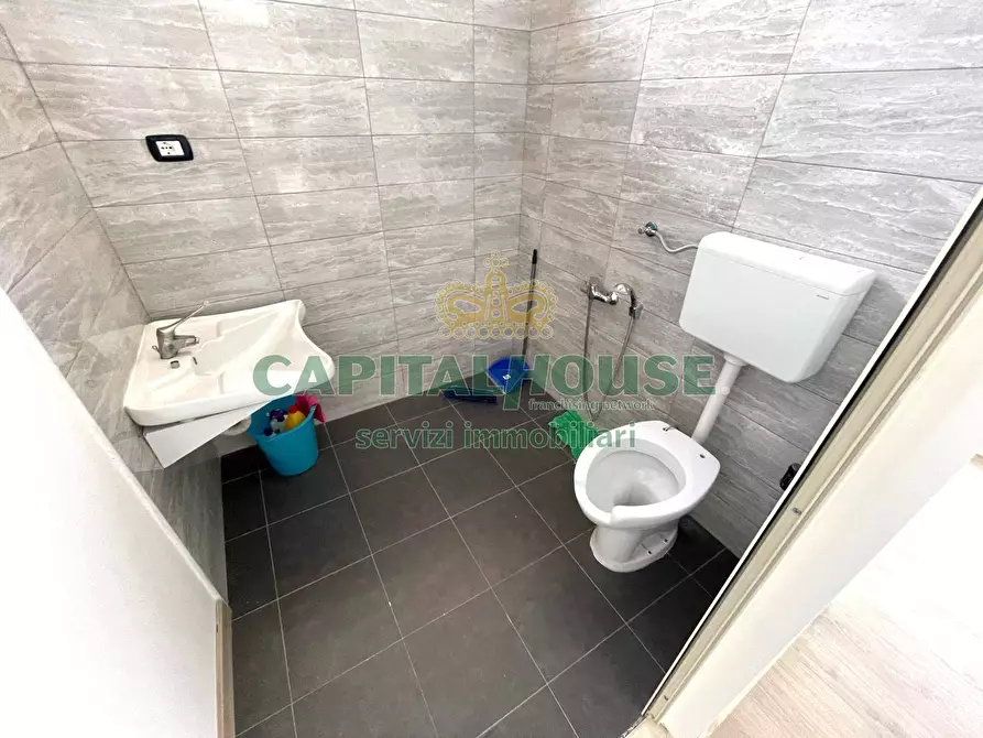 Immagine 20 di Locale commerciale in affitto  in zona supermercato Decò a Santa Maria Capua Vetere