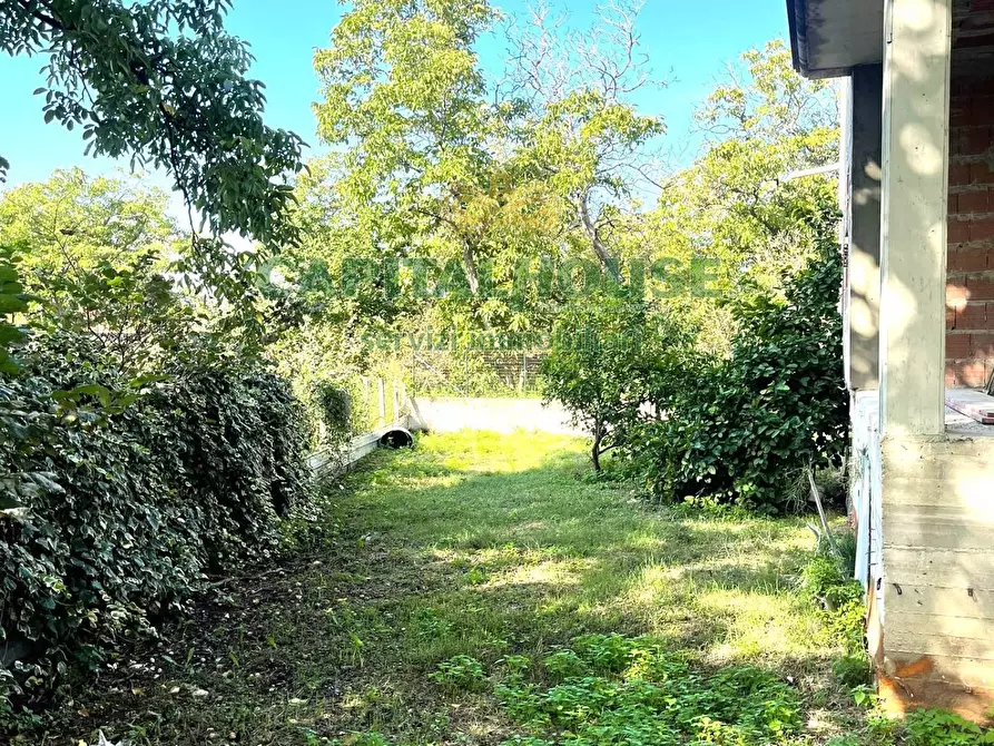 Immagine 5 di Villa in vendita  in avella a Avella