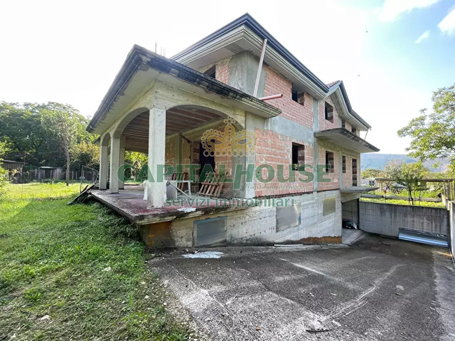 Immagine 2 di Villa in vendita  in avella a Avella