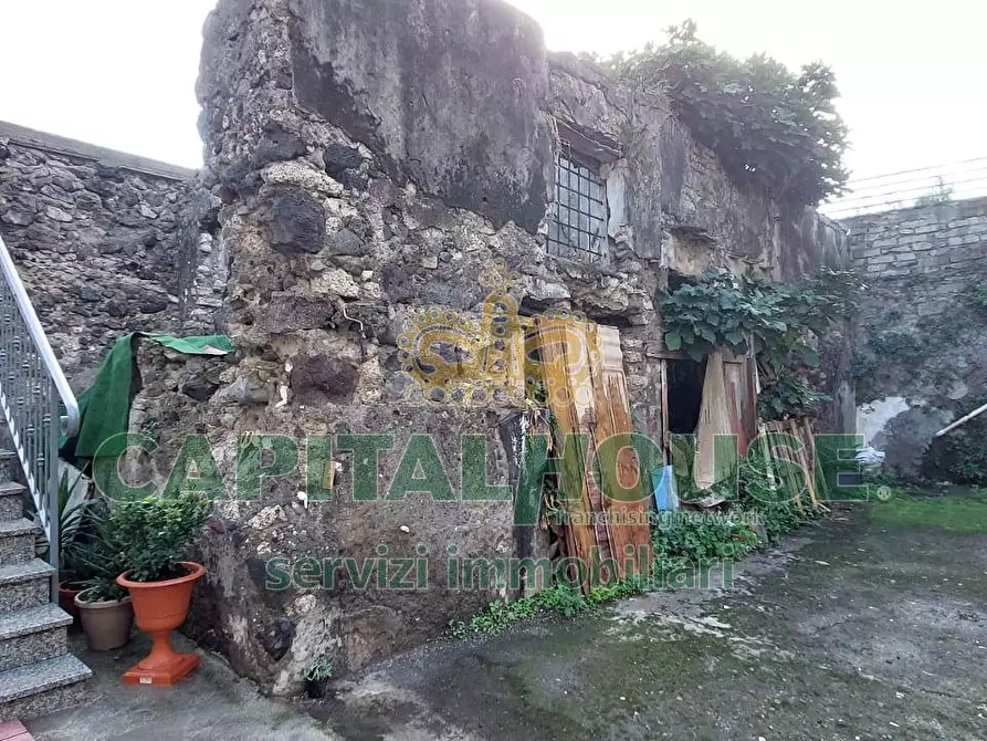 Immagine 1 di Box auto in vendita  in via piediterra a Ottaviano