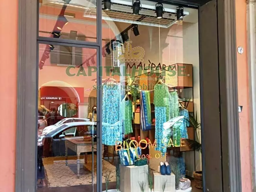 Immagine 1 di Locale commerciale in affitto  in Via San Felice a Bologna